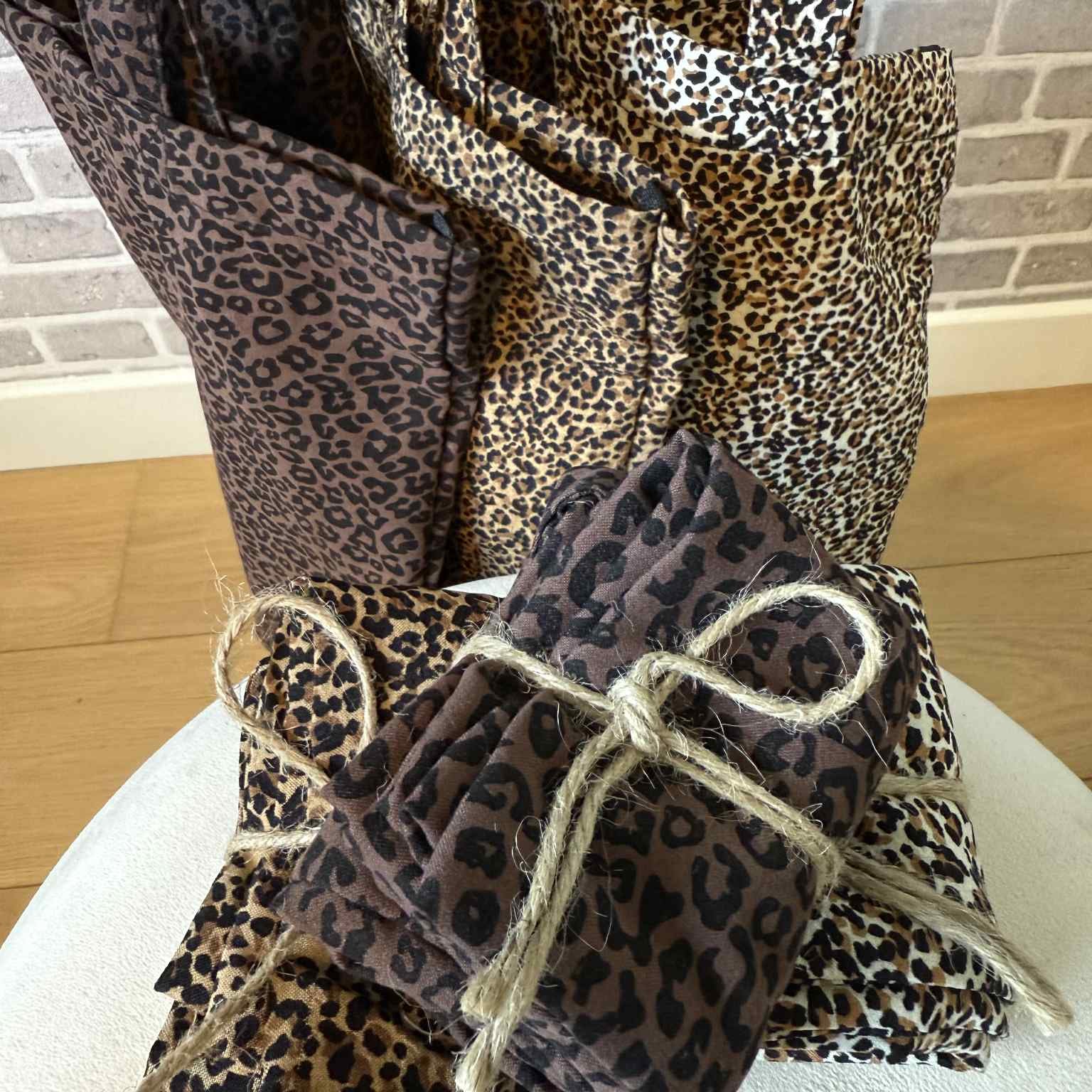 Totebag léopard Amour, Bazar Chic, Bisou
